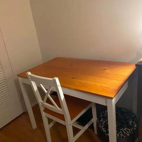 Small kitchen table with 3 chairs